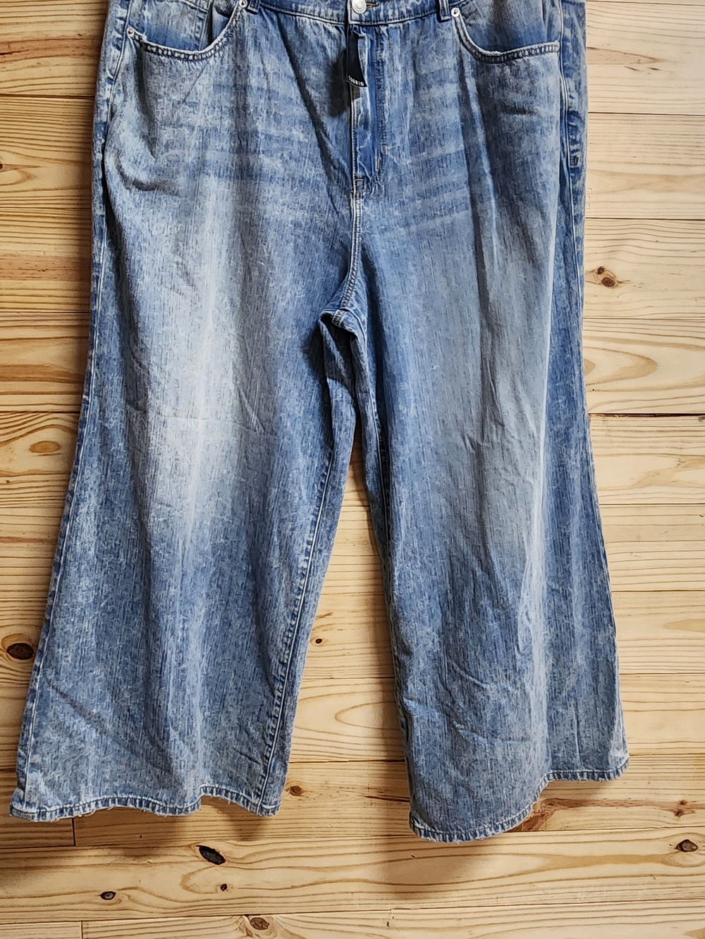 torrid Light Blue Jeans High Rise Baggy Wide Leg Size 26 Regular
